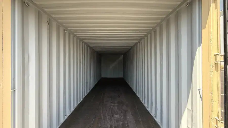 30ft Refurbished Storage Container image 2