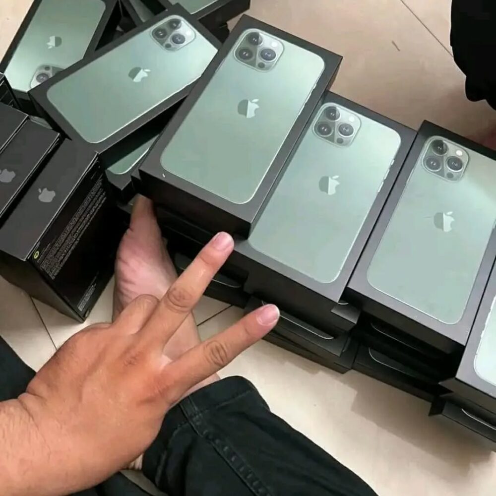 iPhone 13pro max pallets image 4