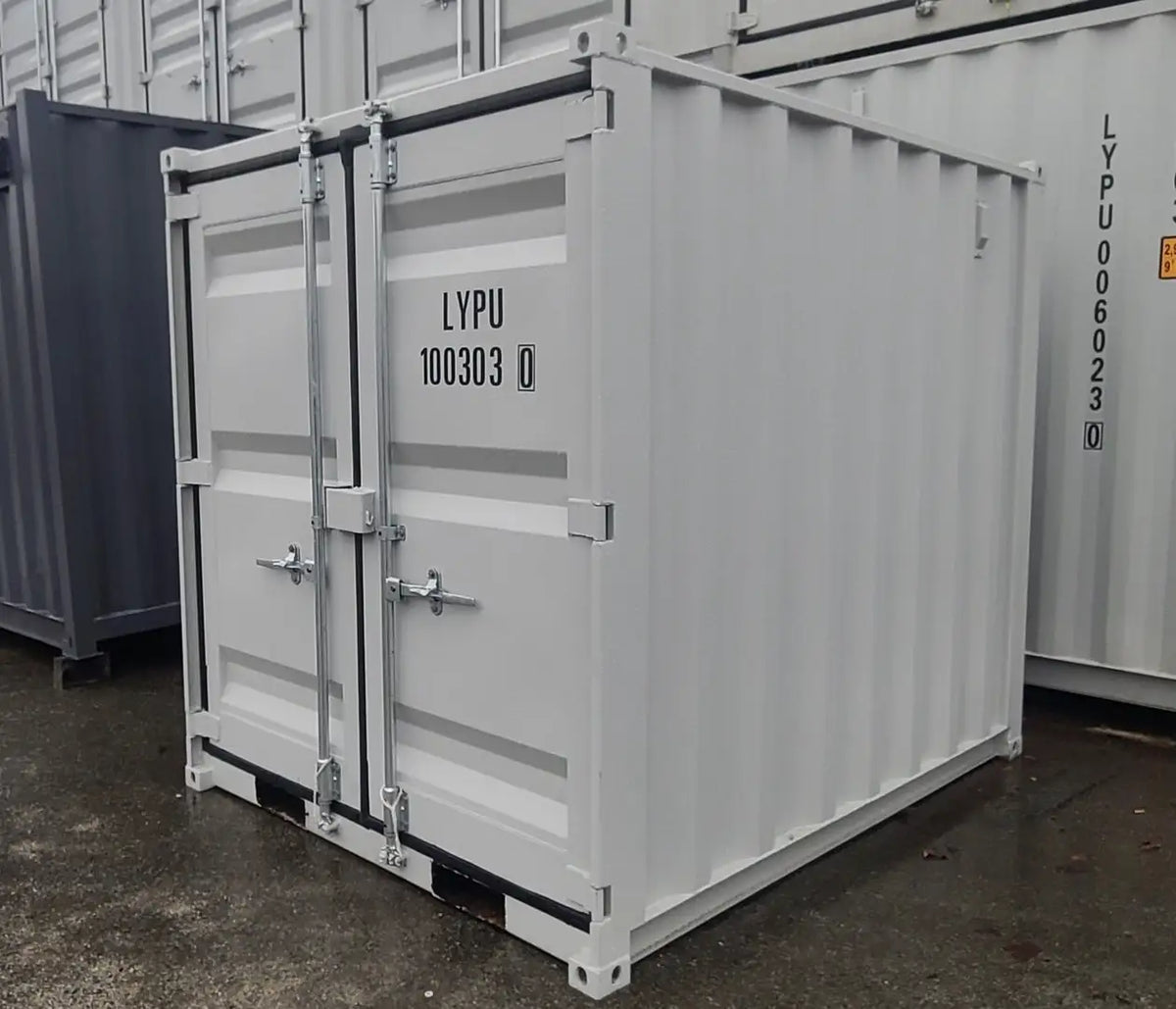 8 ft Mini Shipping Container image 0